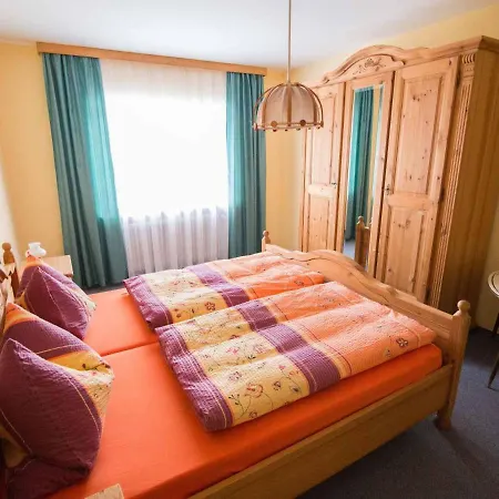 Baernbachl Apartamento *